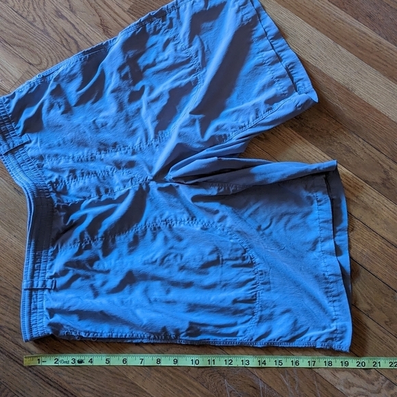 Patagonia XS Light‎ Sage Green Fly Fishing Logo Shorts - Picture 10 of 11